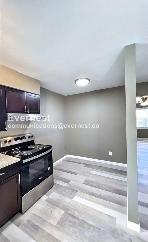 3316 Roadrunner Trl - Photo 3 of 18