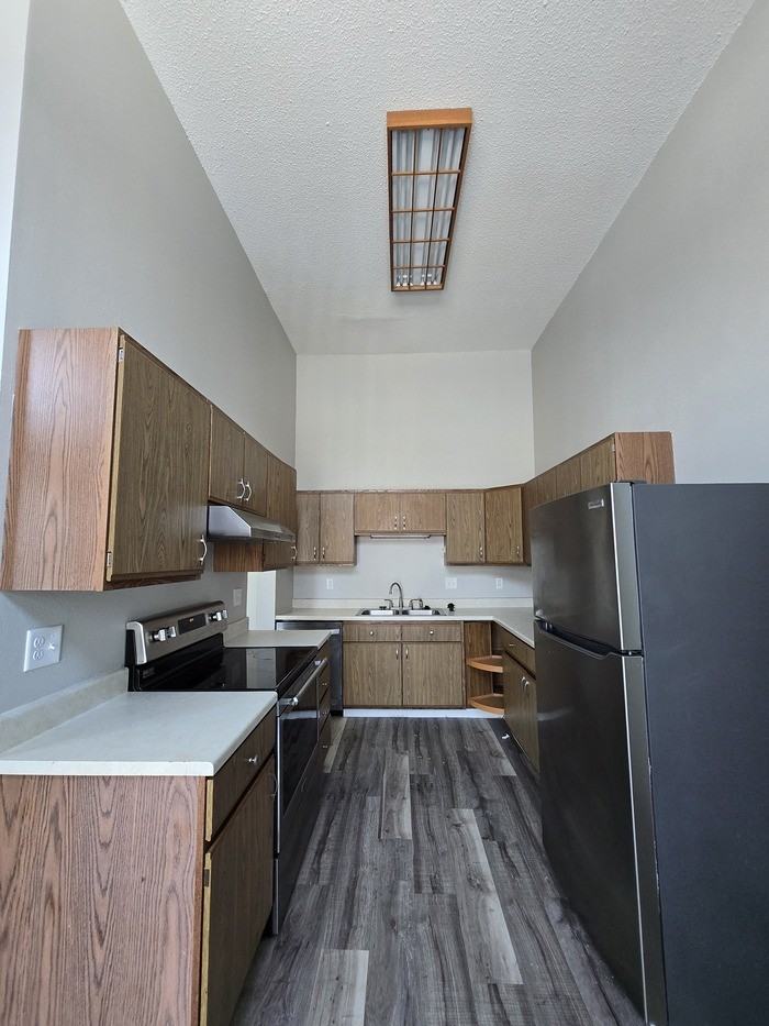 918 N 39th St - Photo 4 of 18