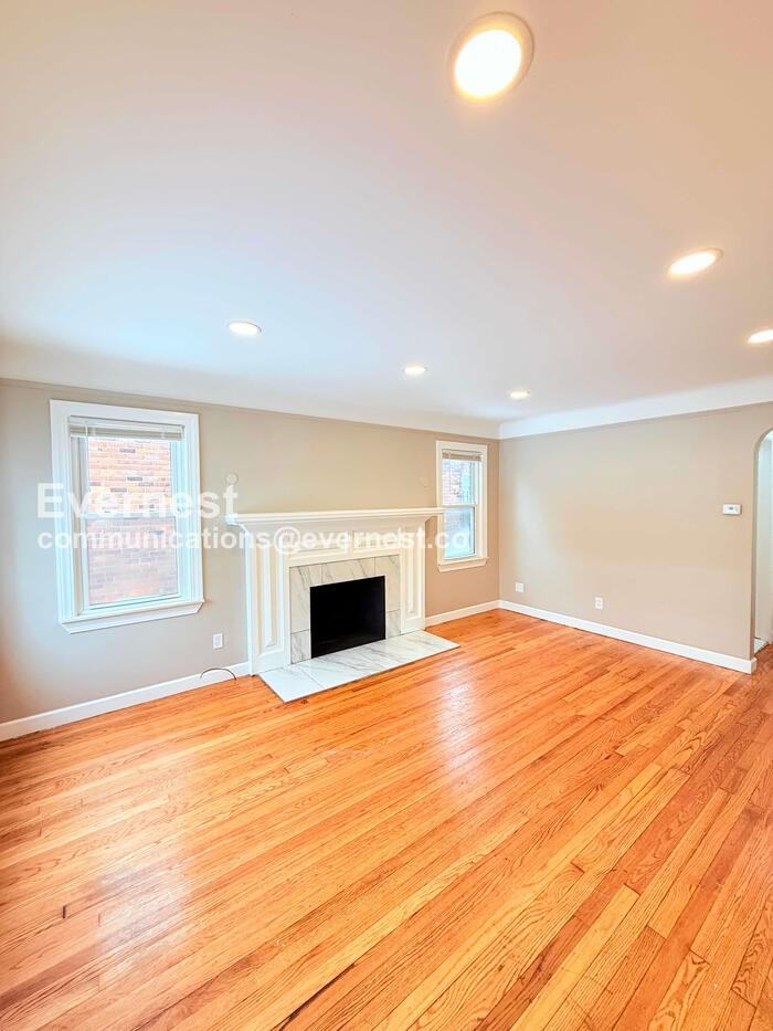 15472 Lauder St - Photo 6 of 34