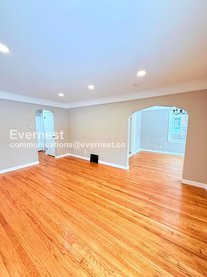 15472 Lauder St - Photo 7 of 34