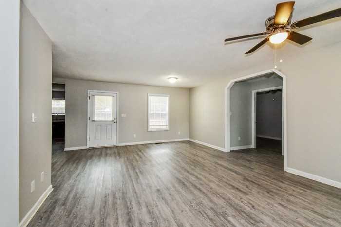 191 Saint Johns Pl - Photo 2 of 10