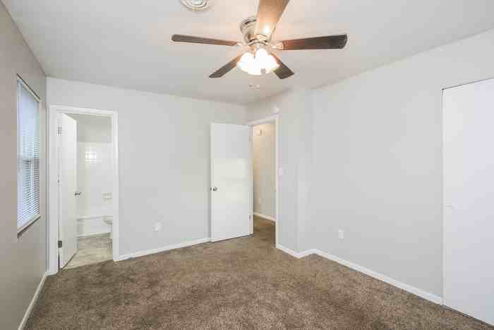 2606 Drayton Ct - Photo 5 of 11