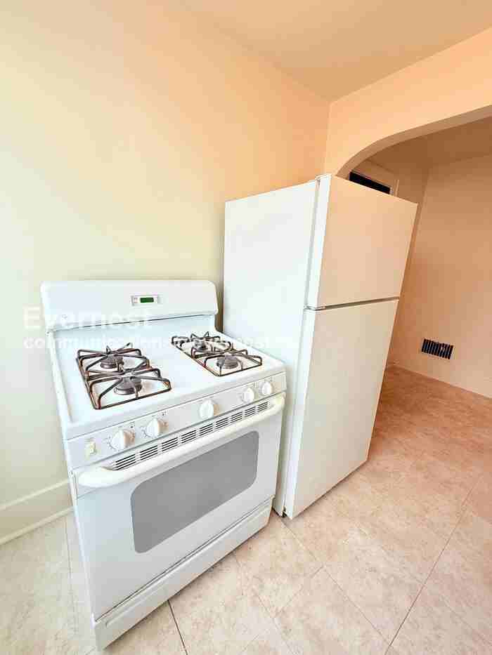 9353 Kentucky St - Photo 3 of 21