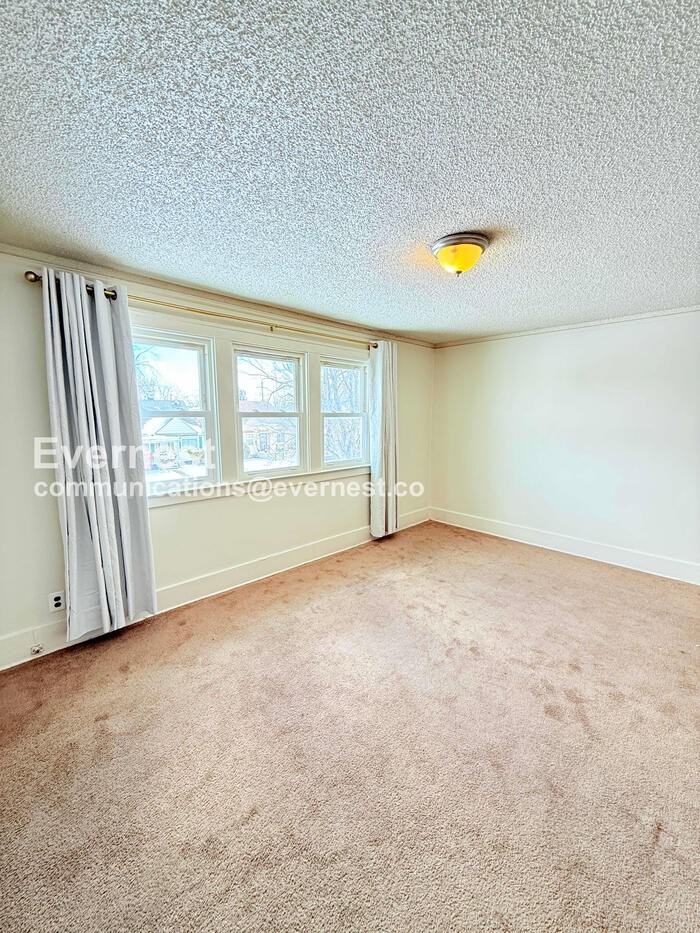 9353 Kentucky St - Photo 7 of 21