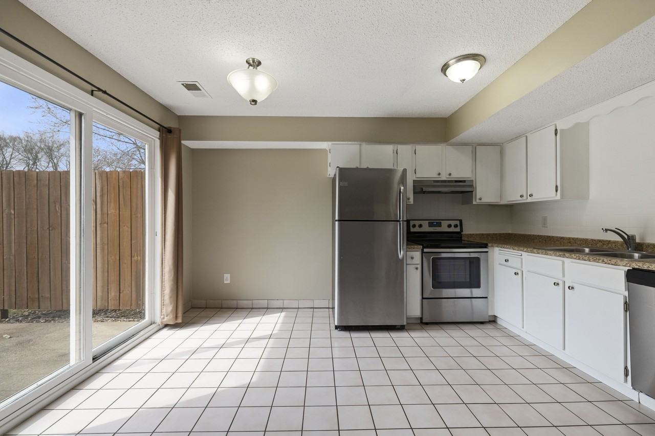 9350 176th St W #1 - Photo 2 of 20