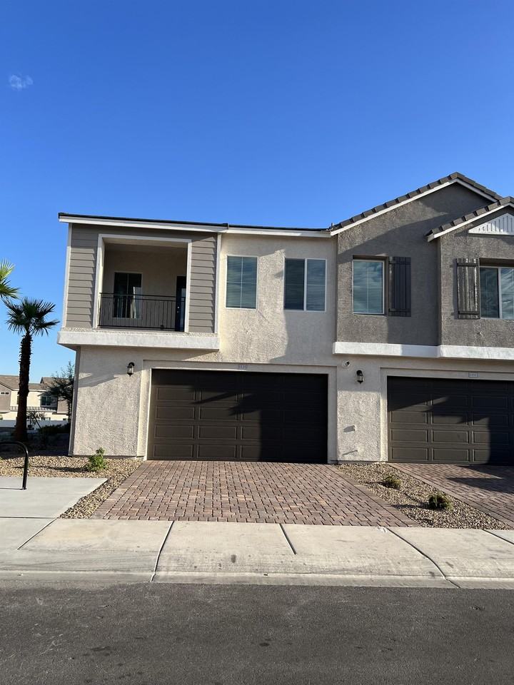 274 Callen Falls Ave #1 - Photo 2 of 42