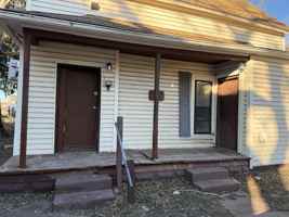 featured image of 208 1/2 E Avenue B