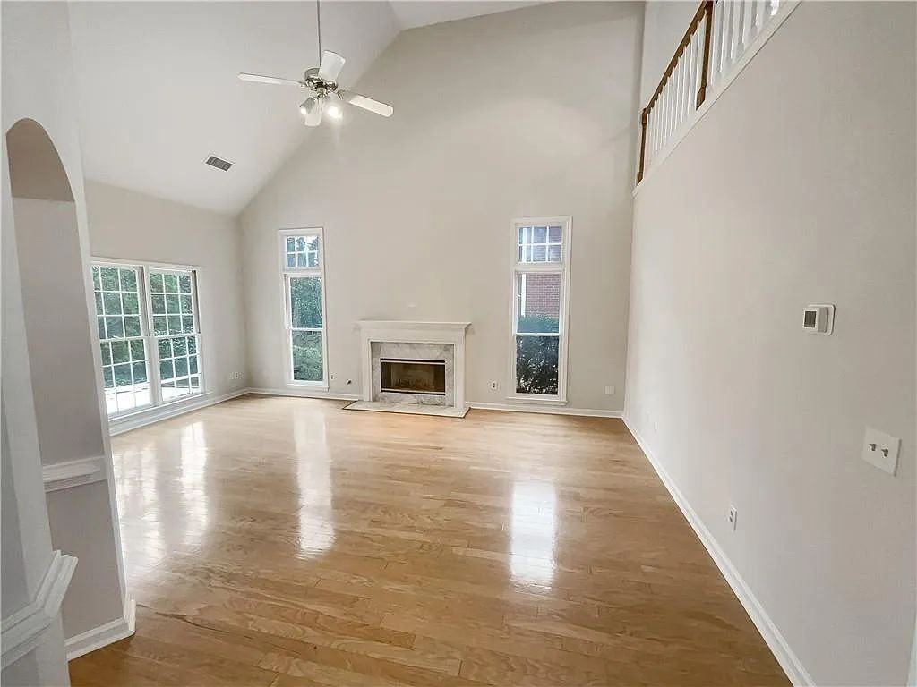 1931 Manhattan Pkwy #NA - Photo 2 of 18