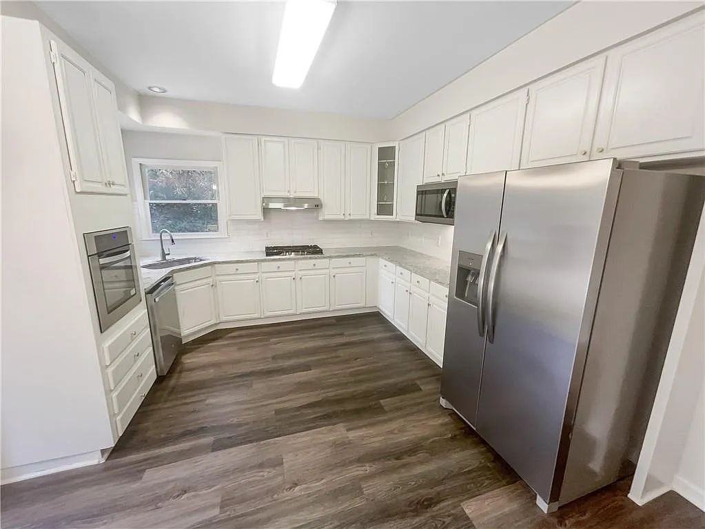 1931 Manhattan Pkwy #NA - Photo 4 of 18