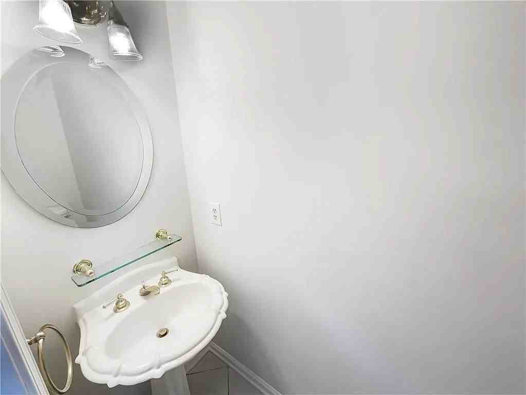 1931 Manhattan Pkwy #NA - Photo 7 of 18