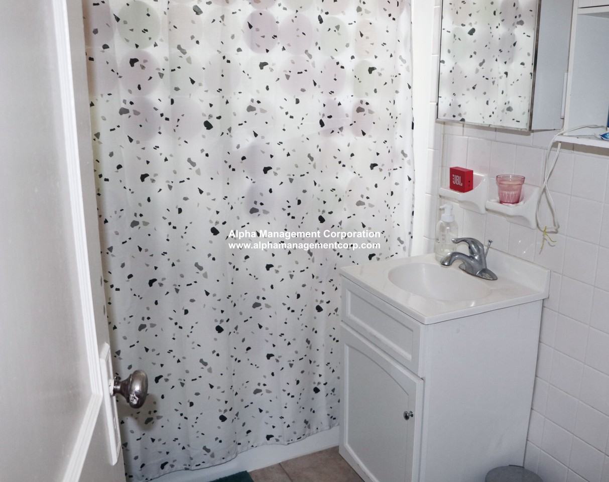 20 Alton Pl #B - Photo 2 of 4