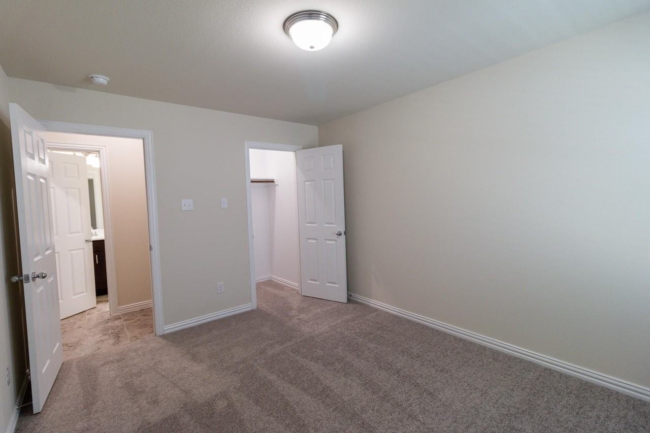 572 Ruthye Ln #NA - Photo 5 of 25