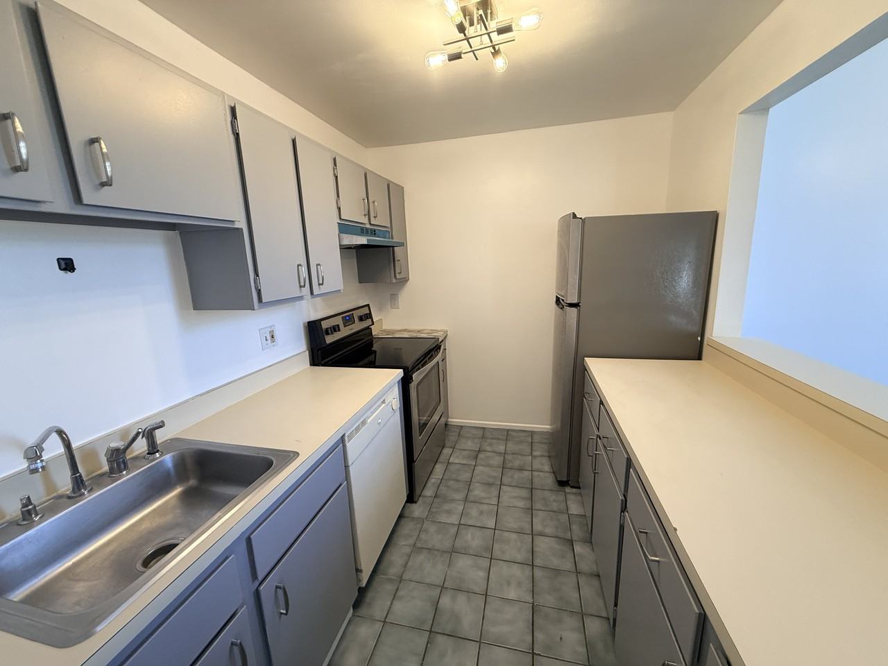 3034 Ivy Bush Ct #3034 - Photo 3 of 9