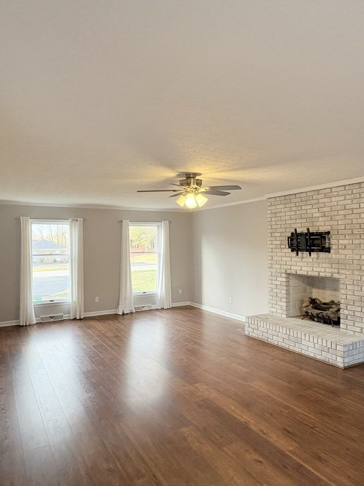 1016 Lois Ln #NA - Photo 4 of 32