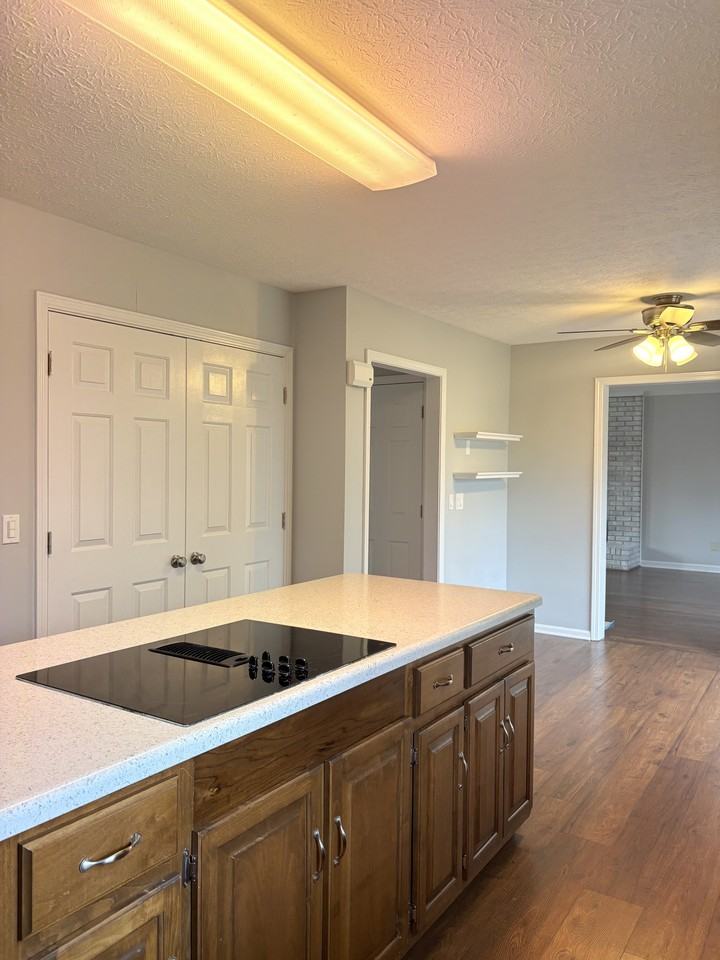 1016 Lois Ln #NA - Photo 7 of 32