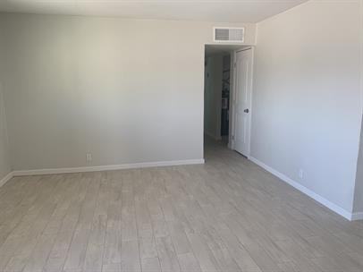 2113 E Sunland Vis #1 - Photo 2 of 9