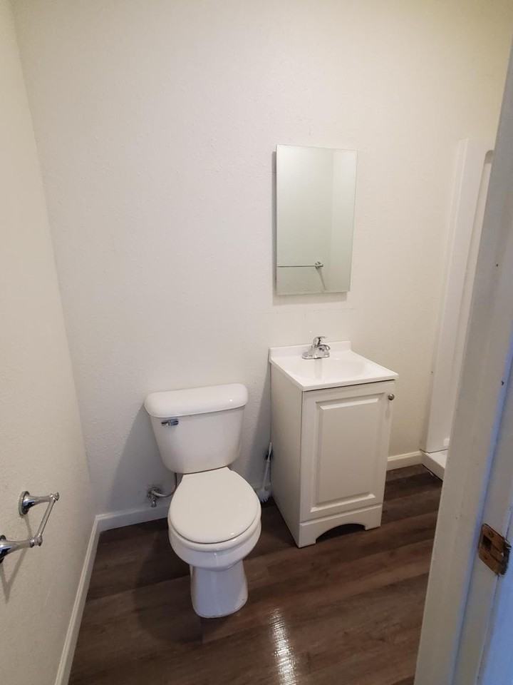 2551 N Winstel Blvd #3 - Photo 5 of 9