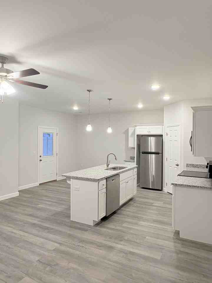 870 Rodeo Ln #870 - Photo 3 of 20