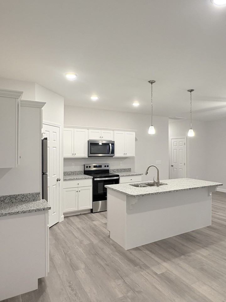 870 Rodeo Ln #870 - Photo 4 of 20