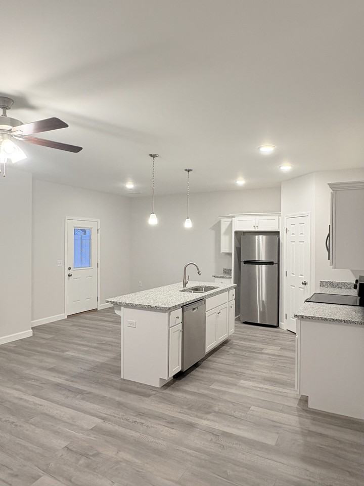 868 Rodeo Ln #868 - Photo 3 of 20