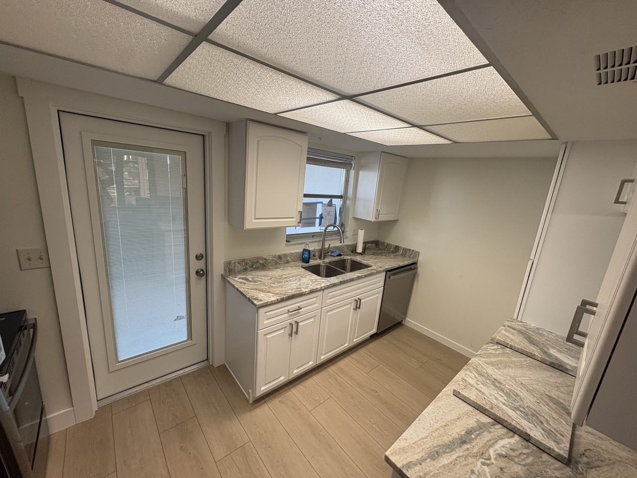 607 Fair Winds Dr #306FRE - Photo 6 of 31