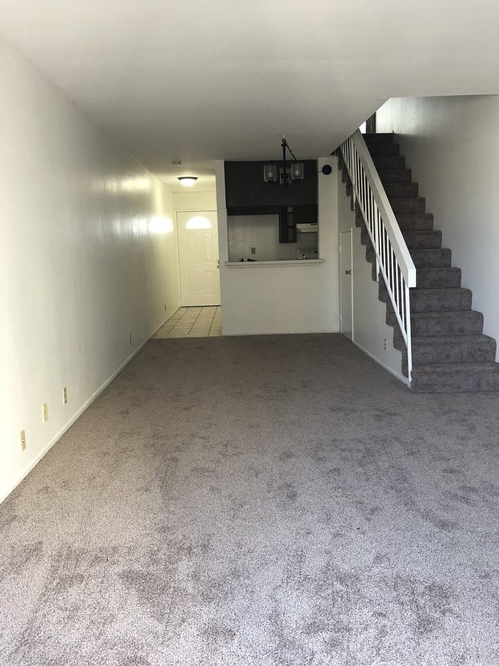 309 E Surfside Dr #1 - Photo 6 of 10