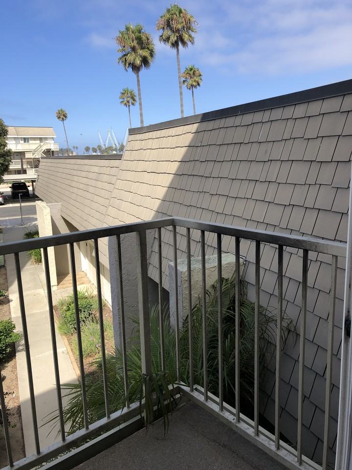 309 E Surfside Dr #1 - Photo 7 of 10