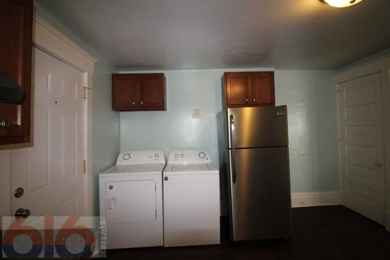 241 Valley Ave Nw - Photo 6 of 12