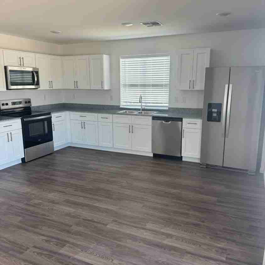 20074 E Lakeside Rd - Photo 3 of 7