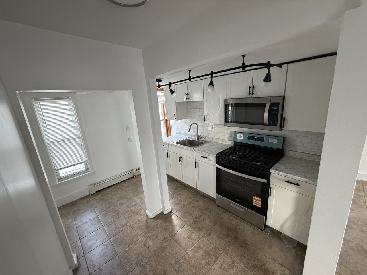 429 Wilder St #2 - Photo 3 of 15