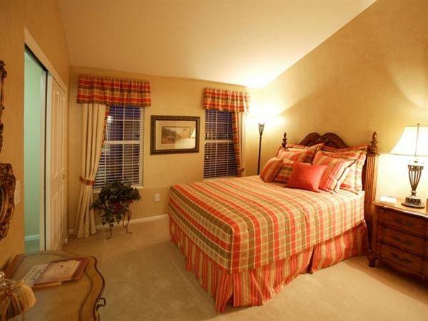 1263 Hollytree Ln - Photo 3 of 5