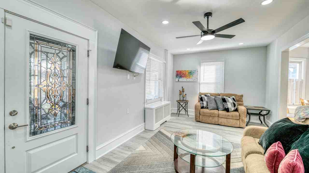 8 N Nashville Ave #2 - Photo 2 of 27