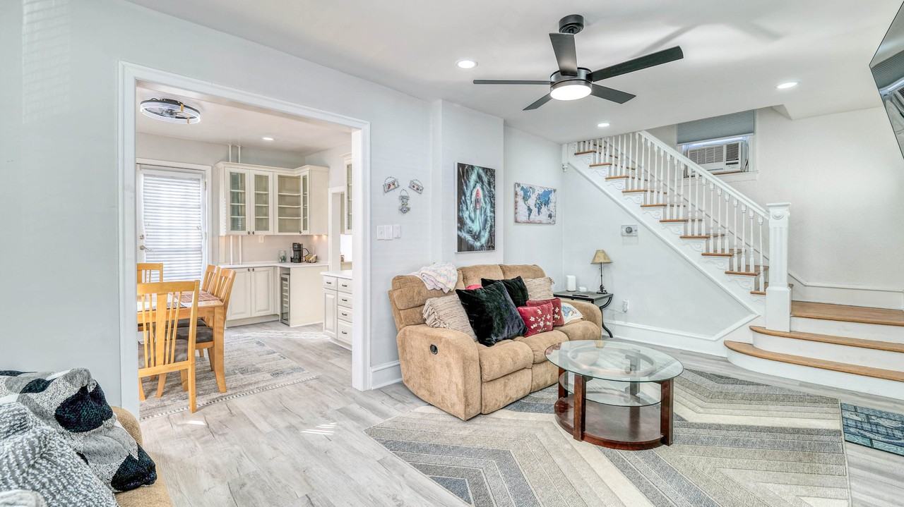 8 N Nashville Ave #2 - Photo 3 of 27