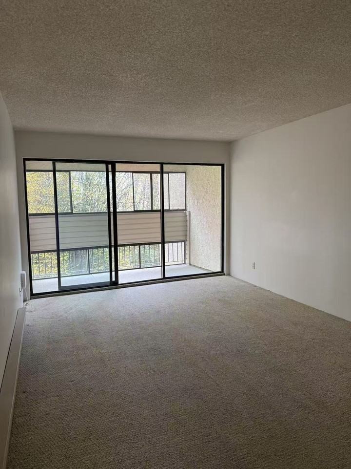 8200 Park Road - Photo 6 of 14