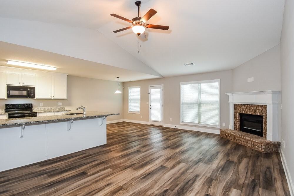 222 Heartland Cir - Photo 5 of 16