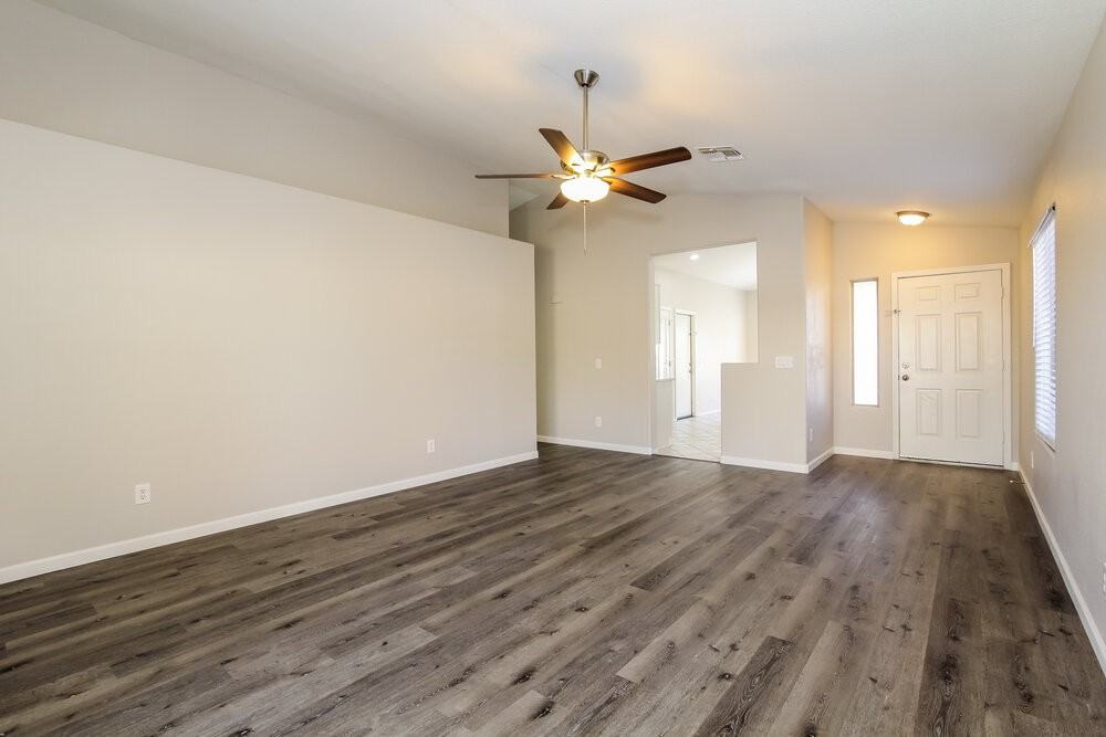 3621 S 73rd Dr - Photo 4 of 16