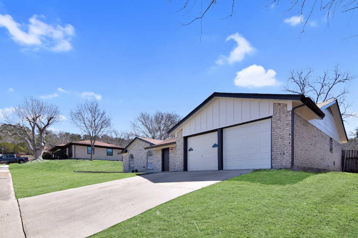 914 Laurie Ln #NA - Photo 2 of 21