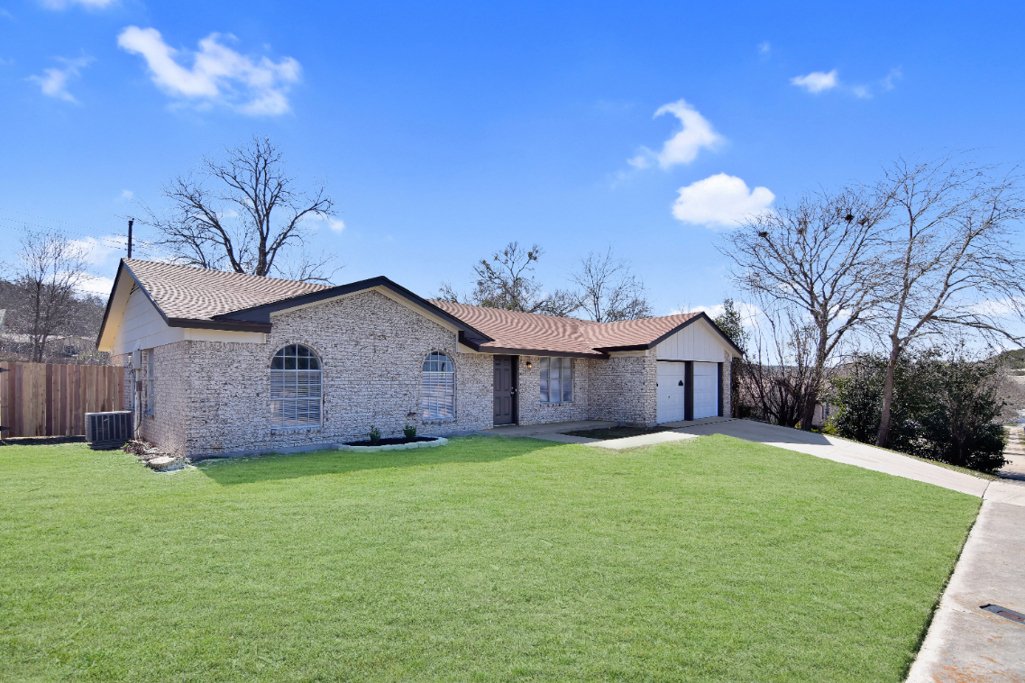 914 Laurie Ln #NA - Photo 3 of 21