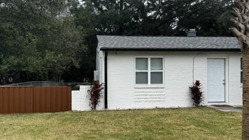 featured image of 200 Holmes Dr #B