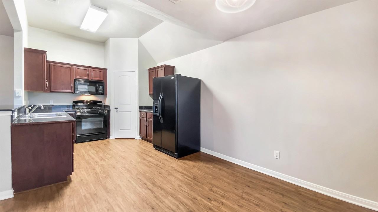 3906 Pawnee Creek Ct #1 - Photo 2 of 14