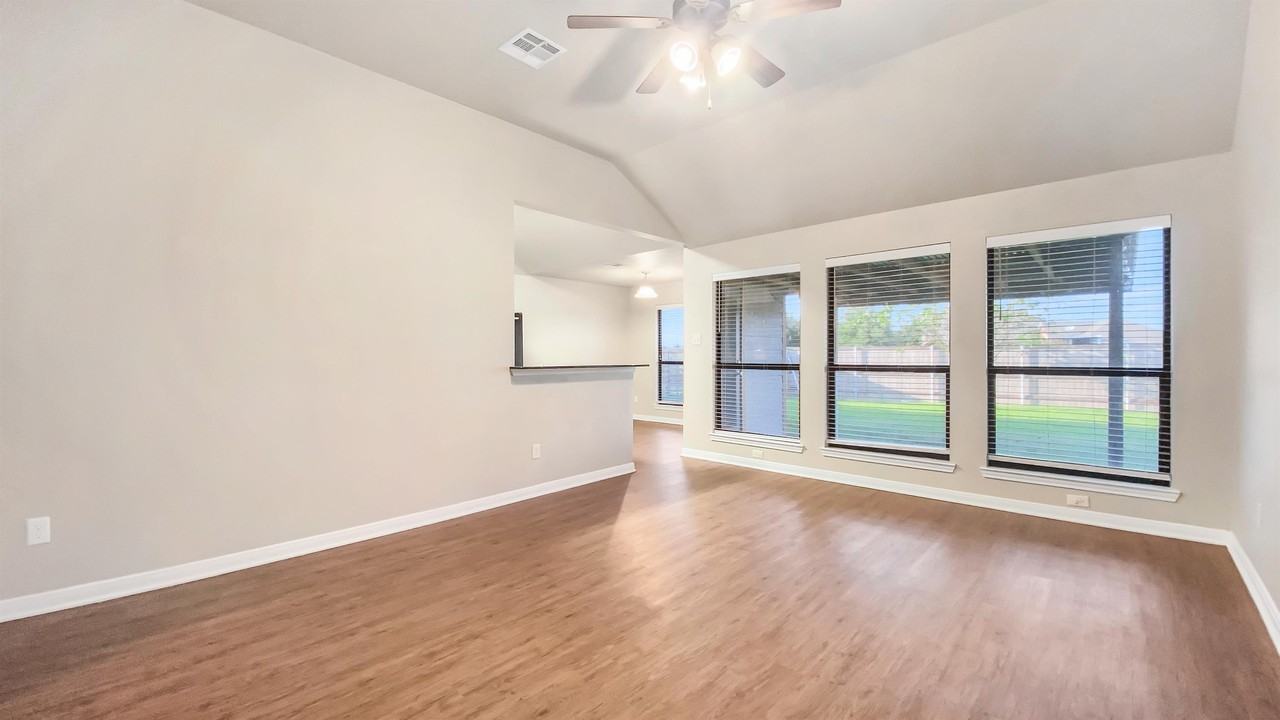 3906 Pawnee Creek Ct #1 - Photo 3 of 14