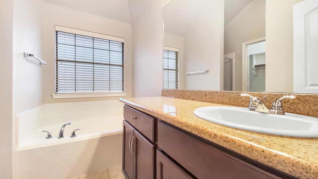 3906 Pawnee Creek Ct #1 - Photo 7 of 14