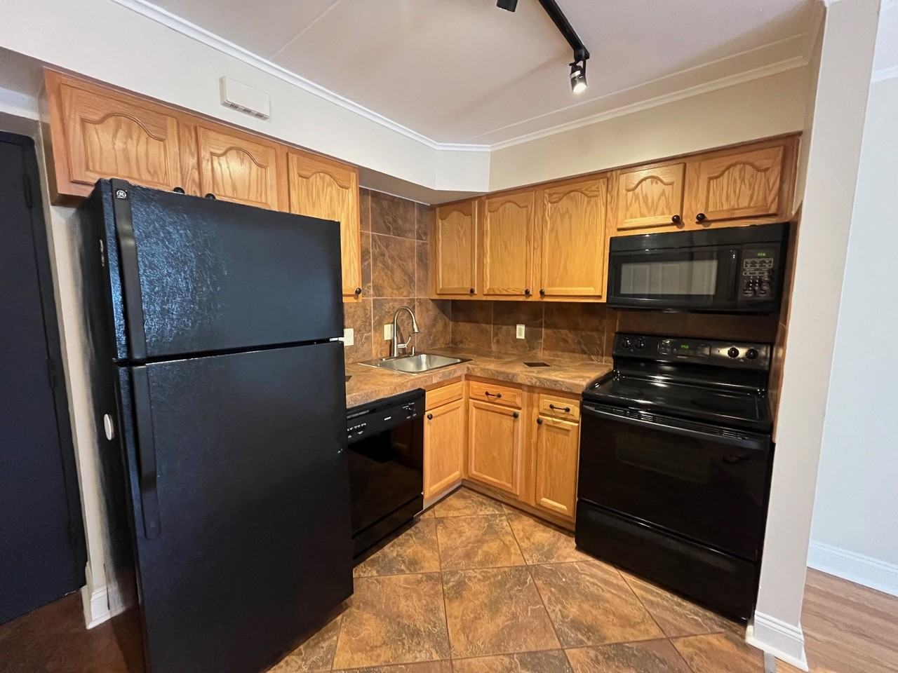 205 Robinson St #10 - Photo 2 of 22