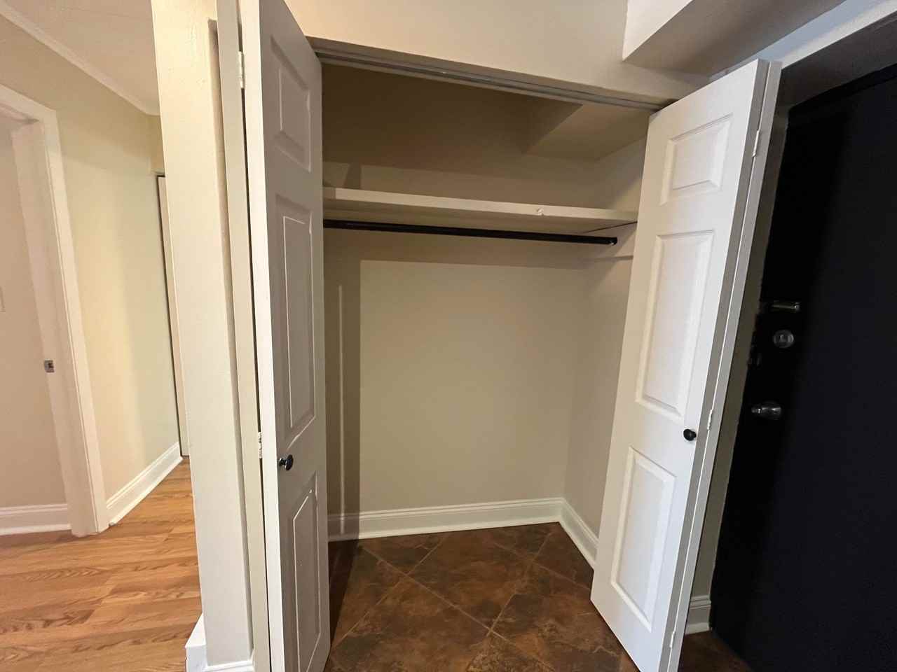 205 Robinson St #10 - Photo 4 of 22