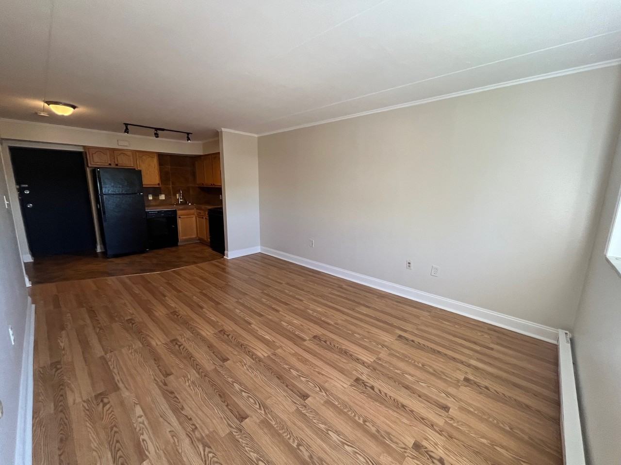 205 Robinson St #10 - Photo 7 of 22