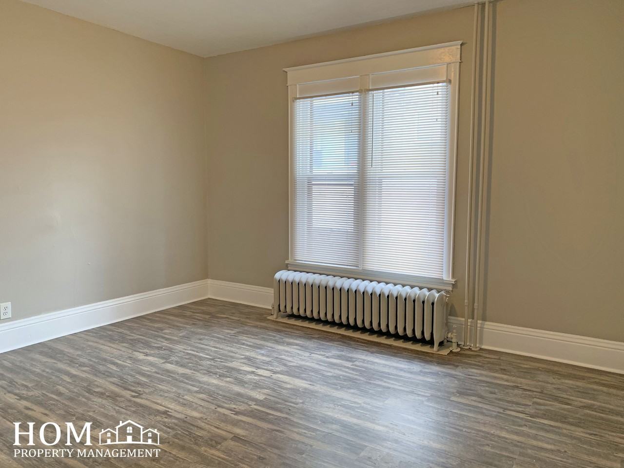 431 N 5th St #1 - Photo 4 of 15