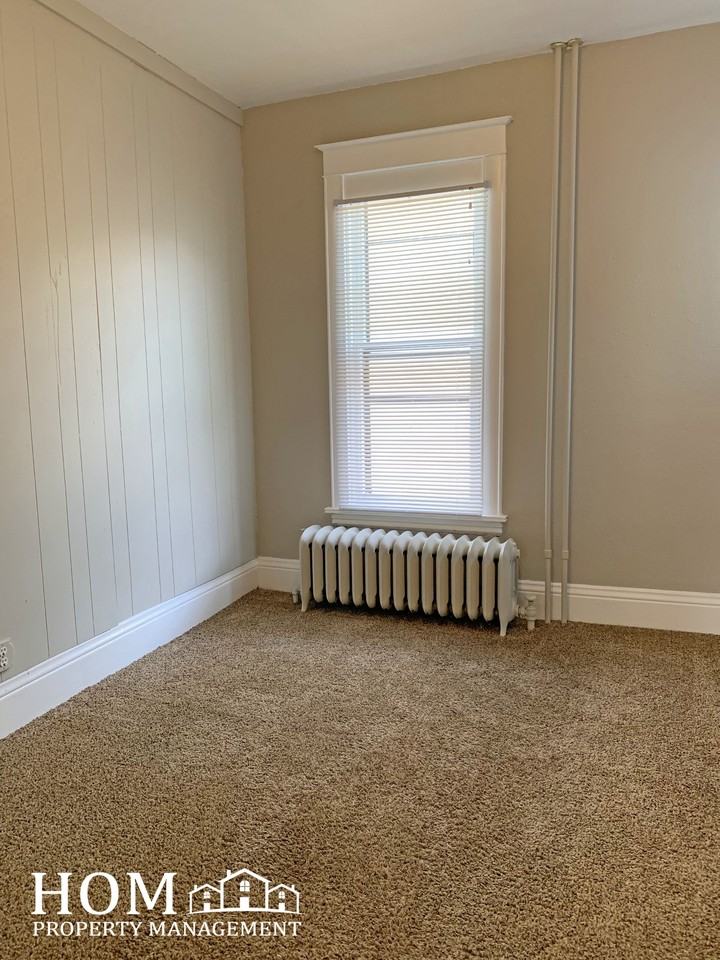 431 N 5th St #1 - Photo 7 of 15