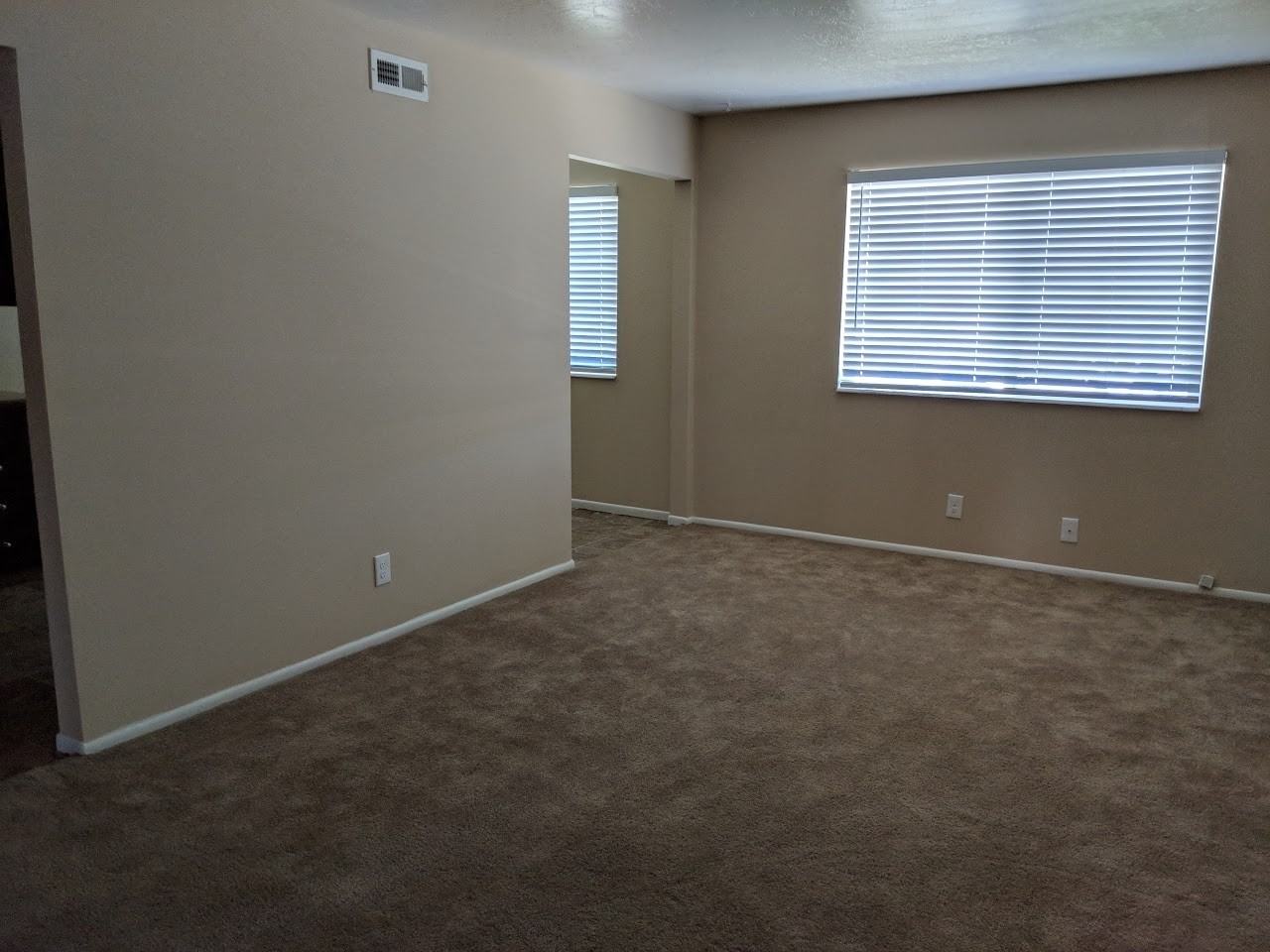 8473 S Westbridge Rd - Photo 2 of 11