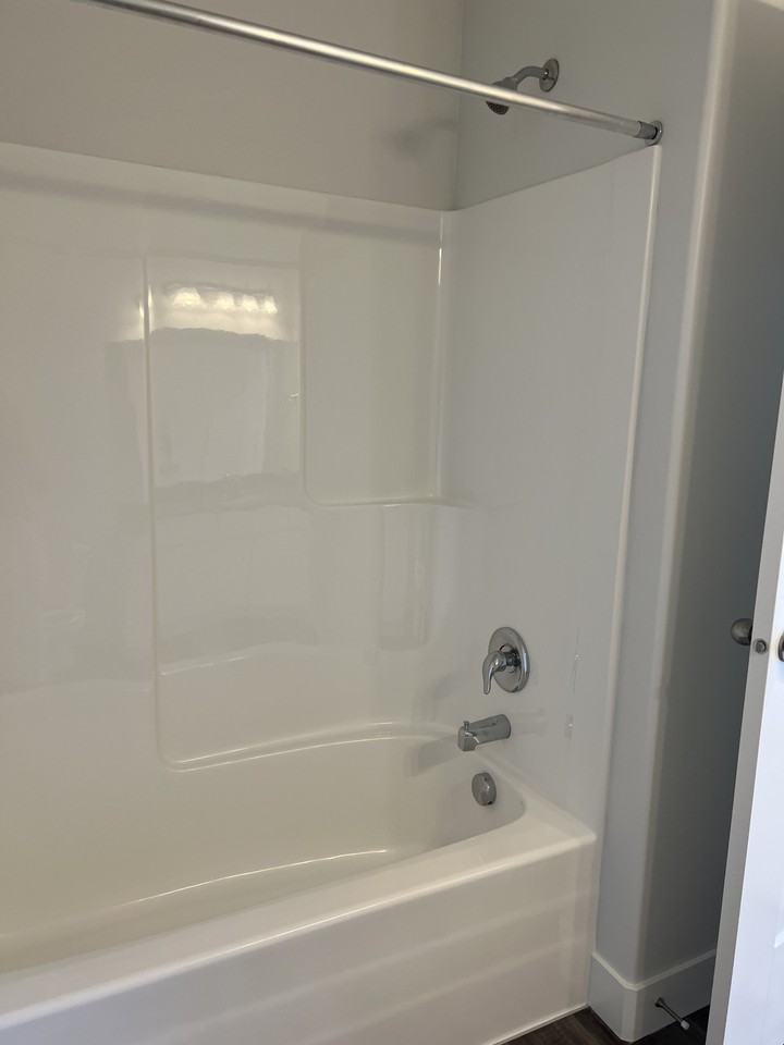 1423 Nw #304 - Photo 2 of 34