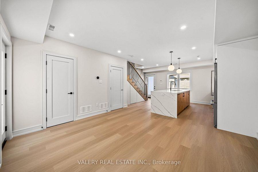 84 Argyle Street - Photo 3 of 22